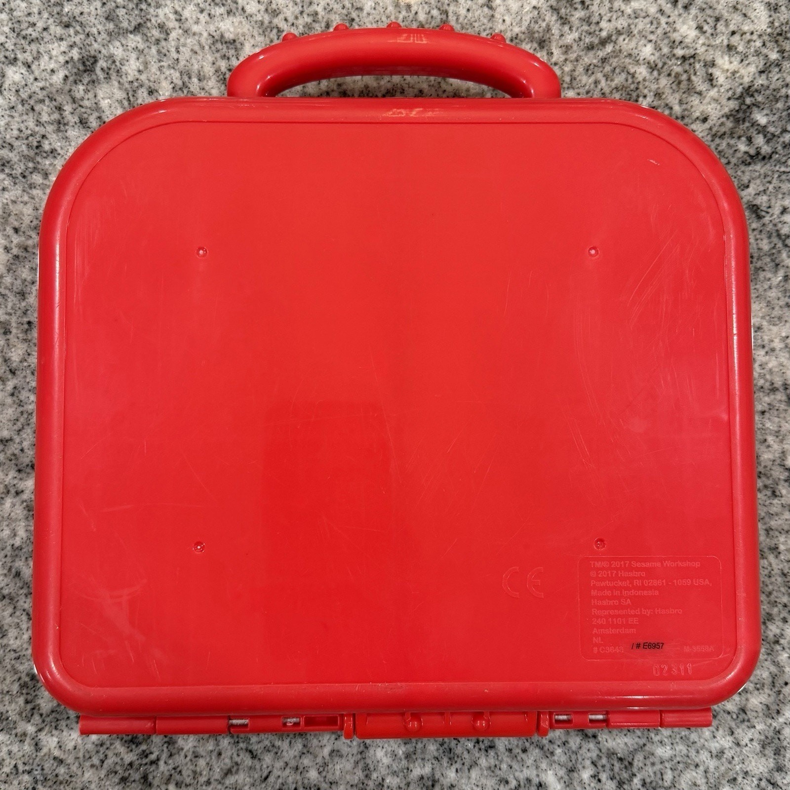 Sesame Street/Hasbro Elmo’s On The Go Alphabet Letters Carry Case-*READ/Lt Flaws