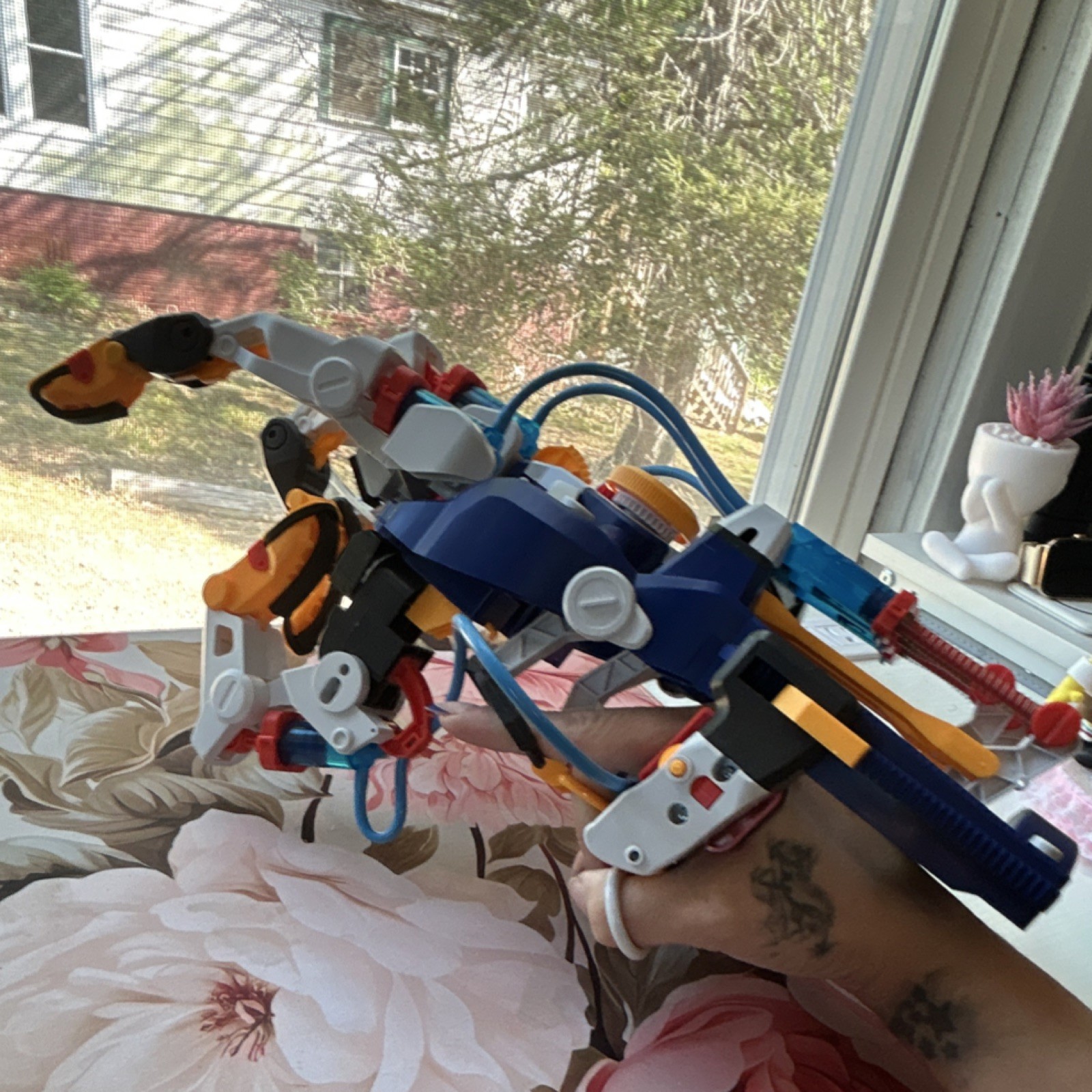 Thames & Kosmos Mega Cyborg Hand Science Educational Toy Kit 8-16 Years