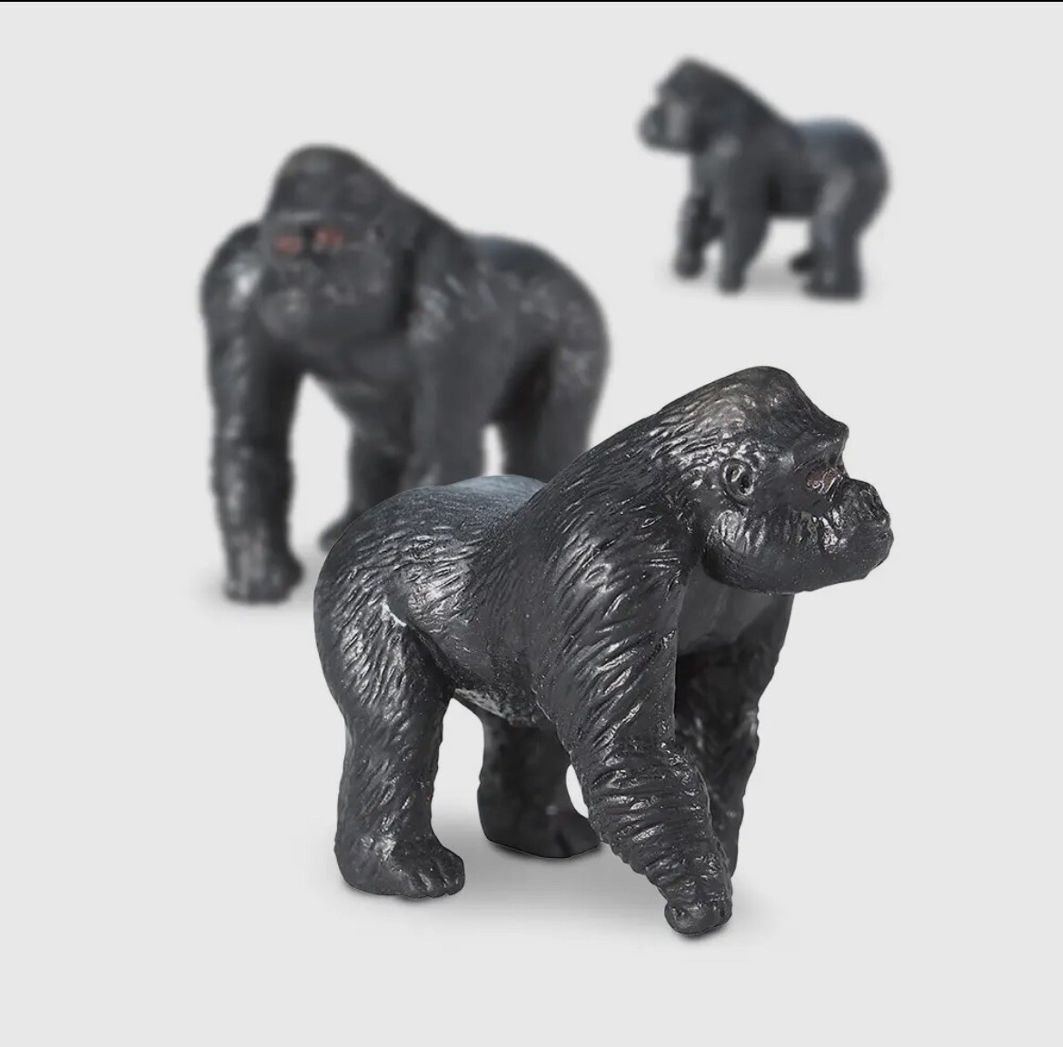 Single Safari Ltd. Good Luck Minis Black Gorilla Mini Figure 1”