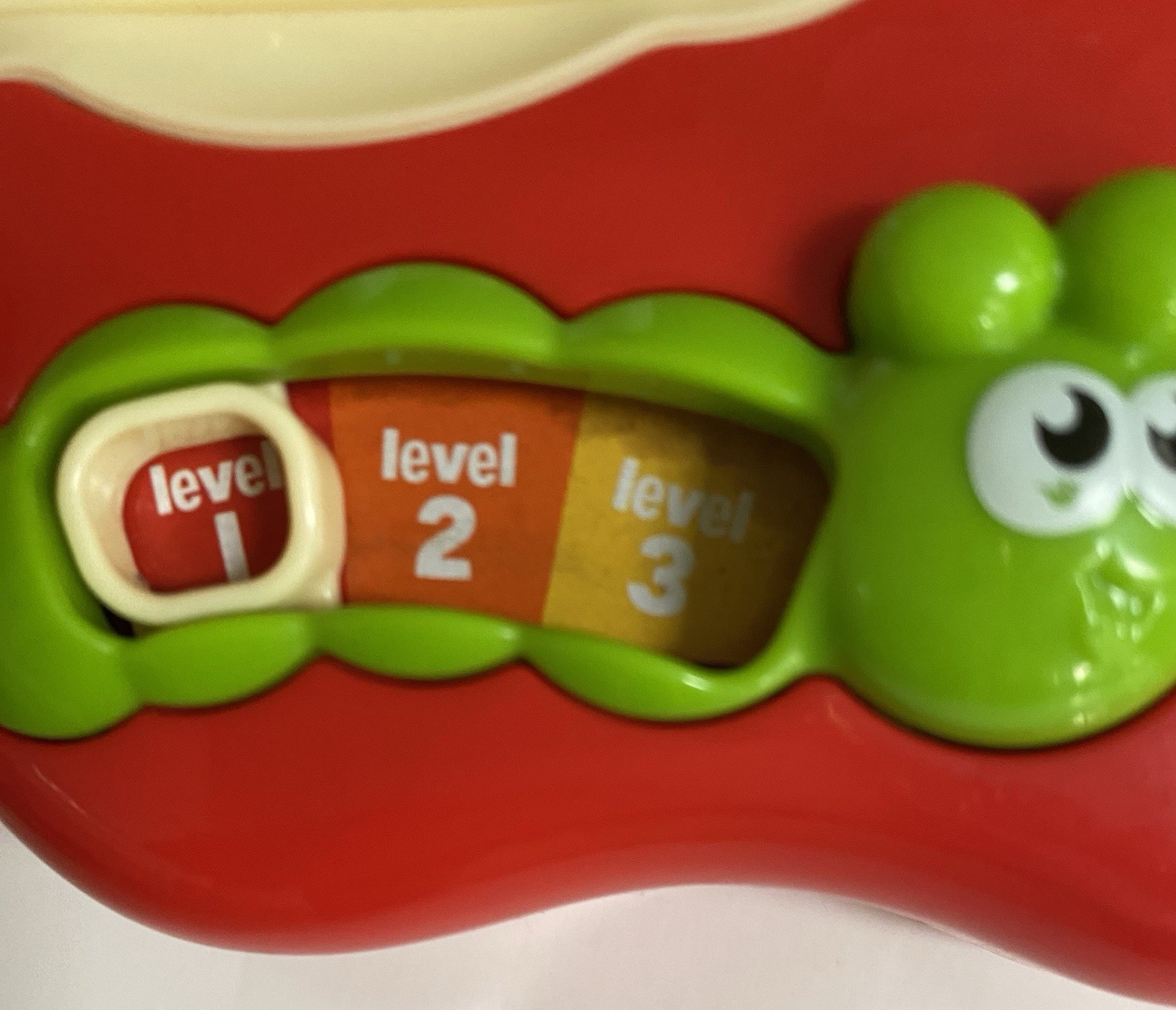 LeapFrog Tad’s Fridge Phonics Teaches Letters and Phonics Magnetic