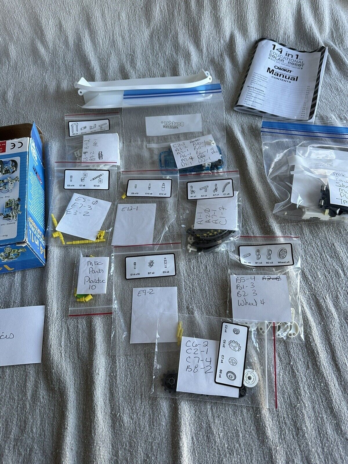 RobotiKits 14-N-1 Educational Solar Robot Kit Replacement Incomplete