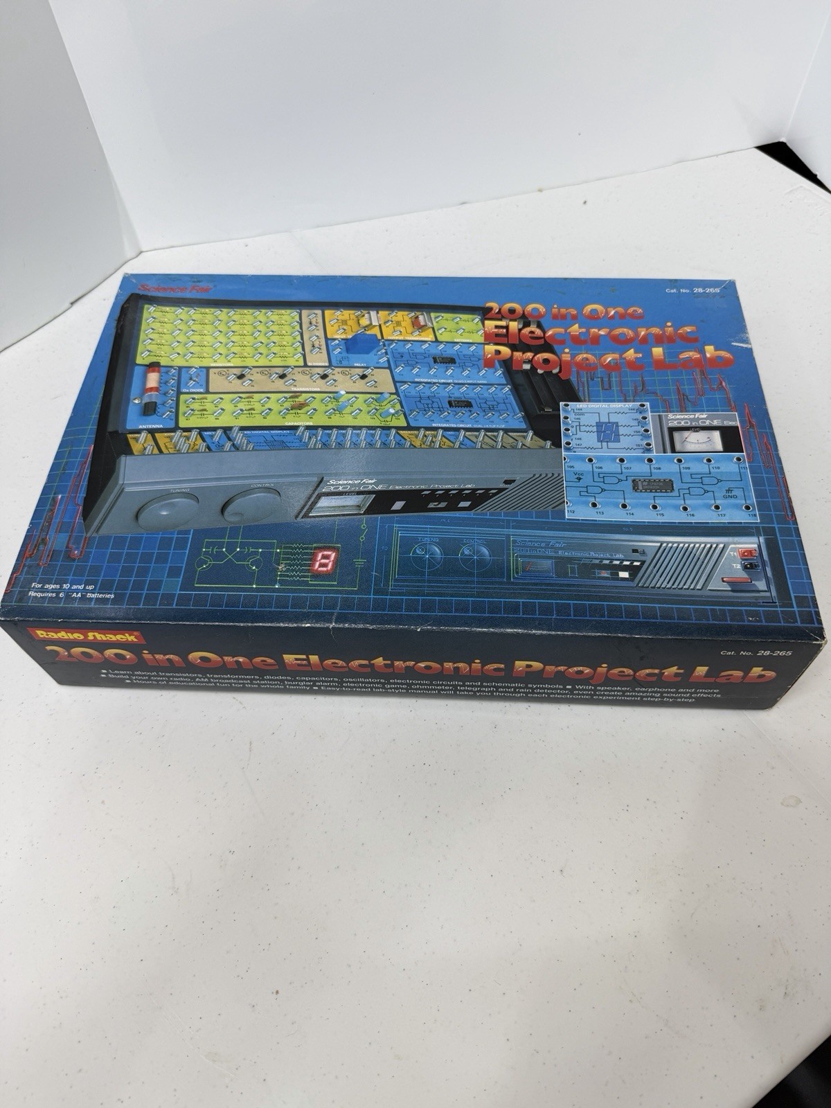 Radio Shack Science Fair Electronics Lab 200 in One Project Kit 28-265 Untested