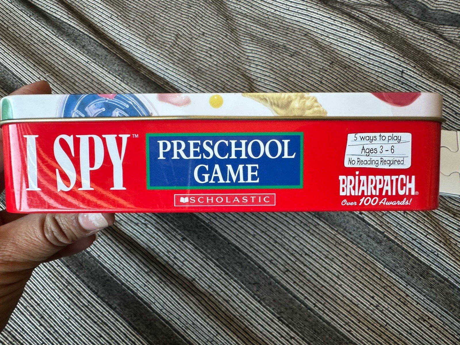 Scholastic I Spy Preschool Game In Tin Box Ages 3 and Up In Very Good Condition
