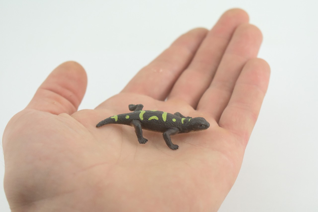 Toy Gila Monster, Desert Lizard, Realistic Hand Painted Rubber, 2.5″ WR42 B197