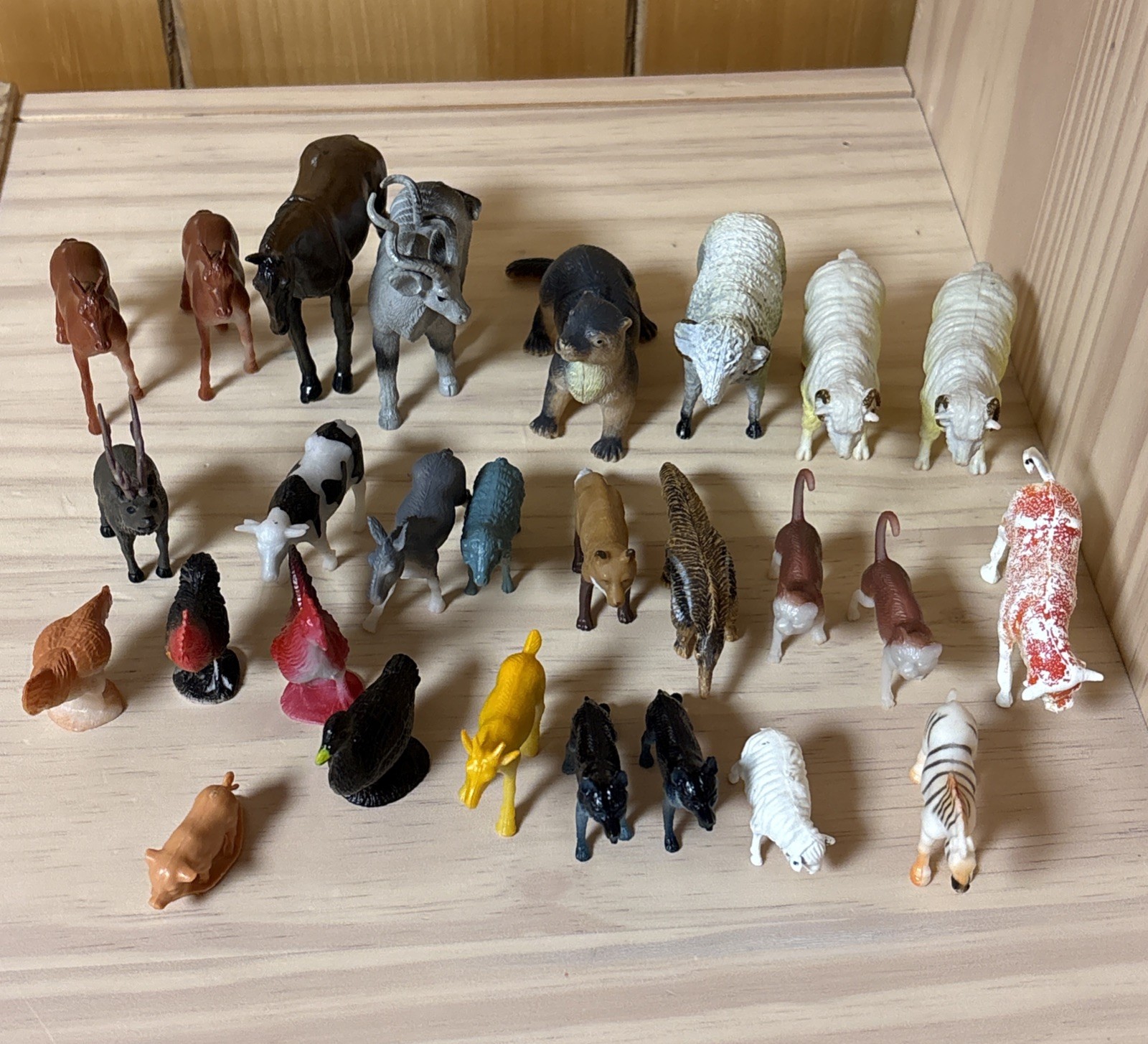 Animal Figure Zoo Safari Farm Wildlife Plastic Toys Mixed Animals Lot of 27