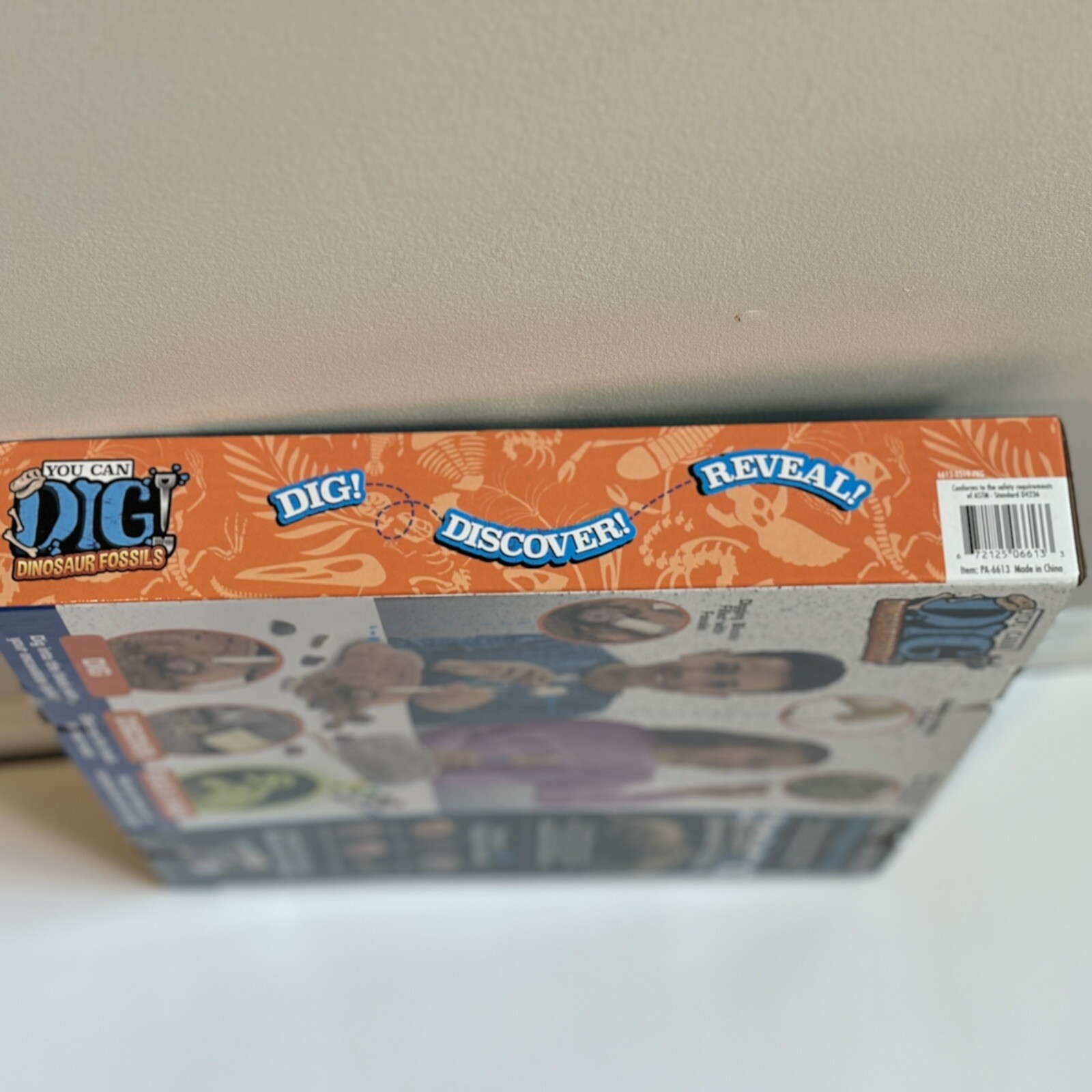 Dinosaur Fossil Activity Kit — Epic labs, NEW & Unopened