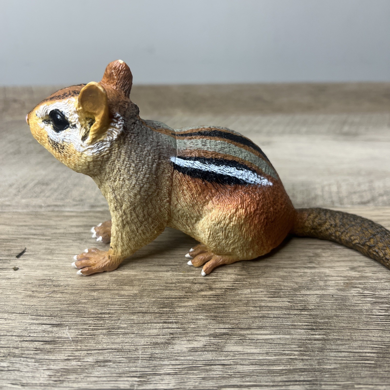 Safari Ltd 2012 Eastern Chipmunk Baby Incredible Creatures Rubber Figure