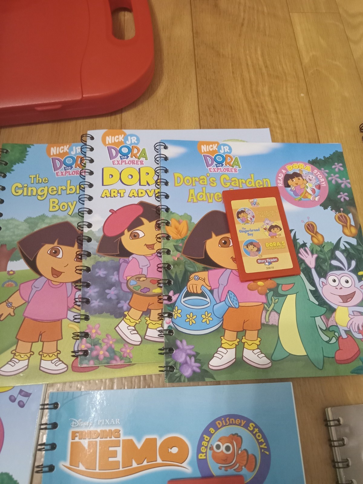 Vintage Children’s Electric Story Reader System SpongeBob Nemo 11 Books Cartrid
