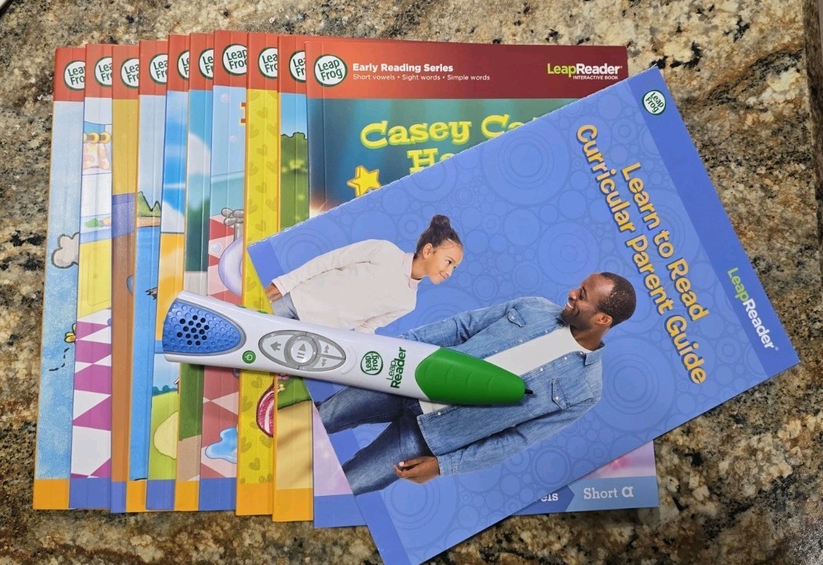 LeapFrog LeapReader System – Green Pen-10 Books
