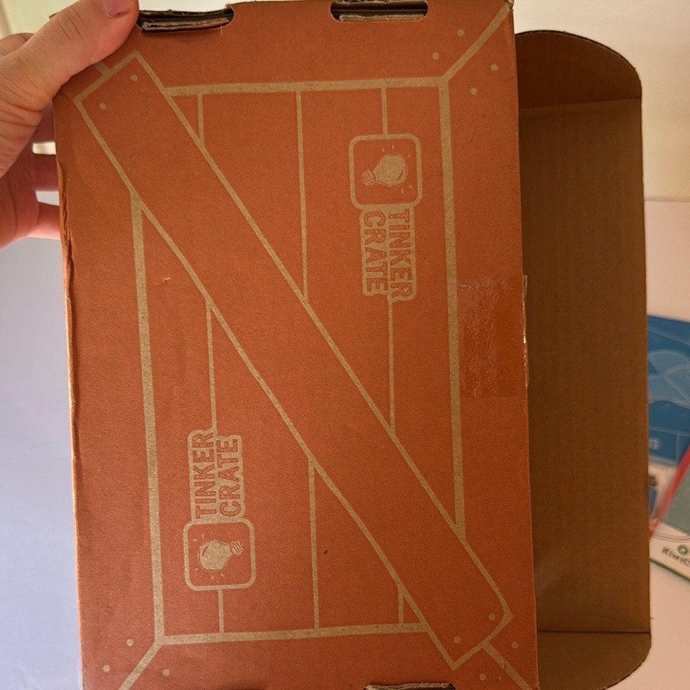 Kiwico Tinker Crate Science Kit with Supplies Paper Circuits