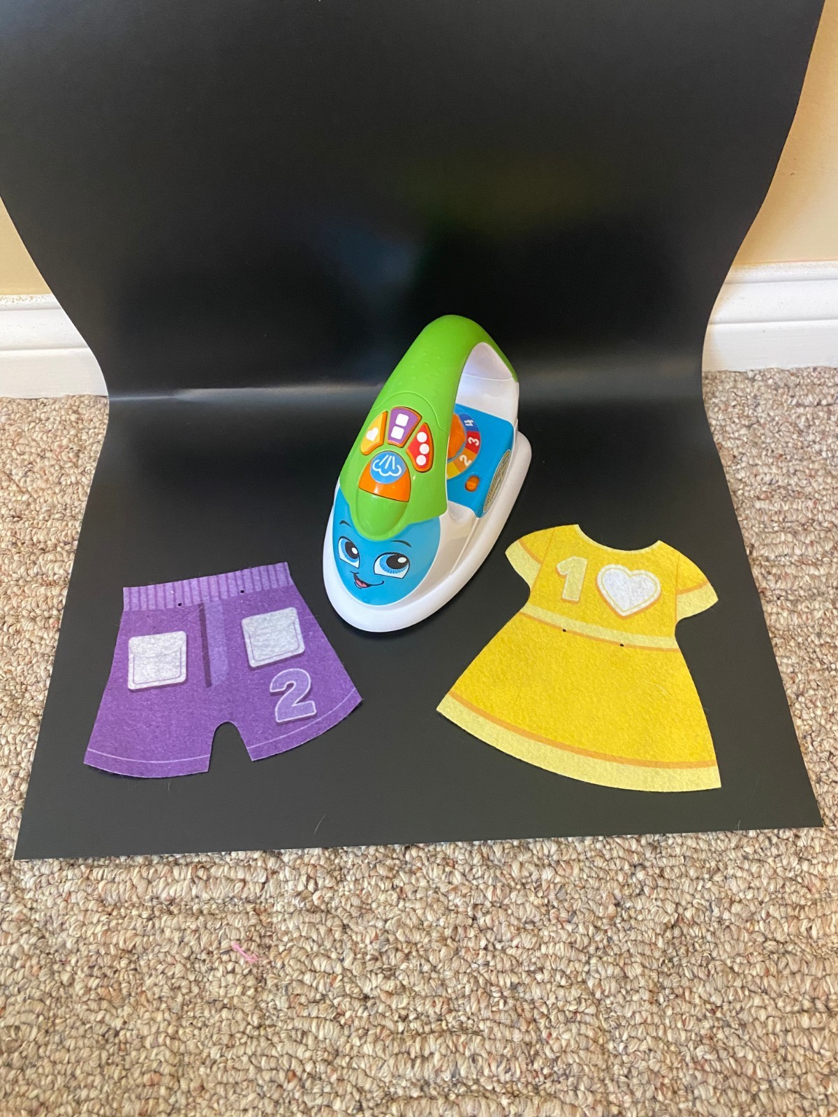 LEAPFROG Ironing Time Learning Set – Comes with what is photoed.