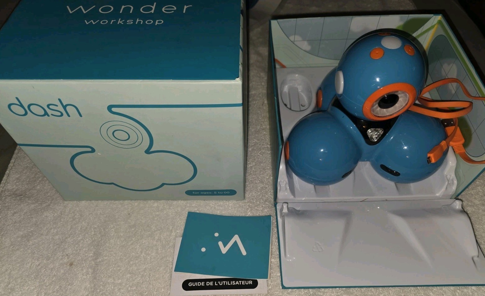 Wonder workshop Dash Coding Robot W/ USB charging cable And Box Tested Working