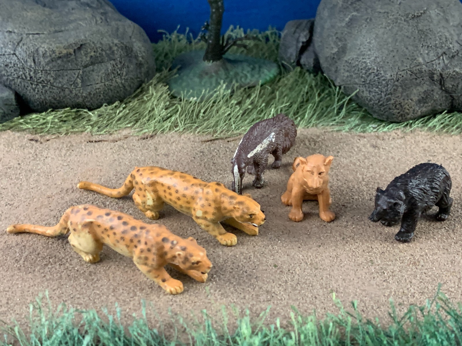 Lot of 5 Mixed Britains Vintage Miniature Plastic Wild Animal Figures England