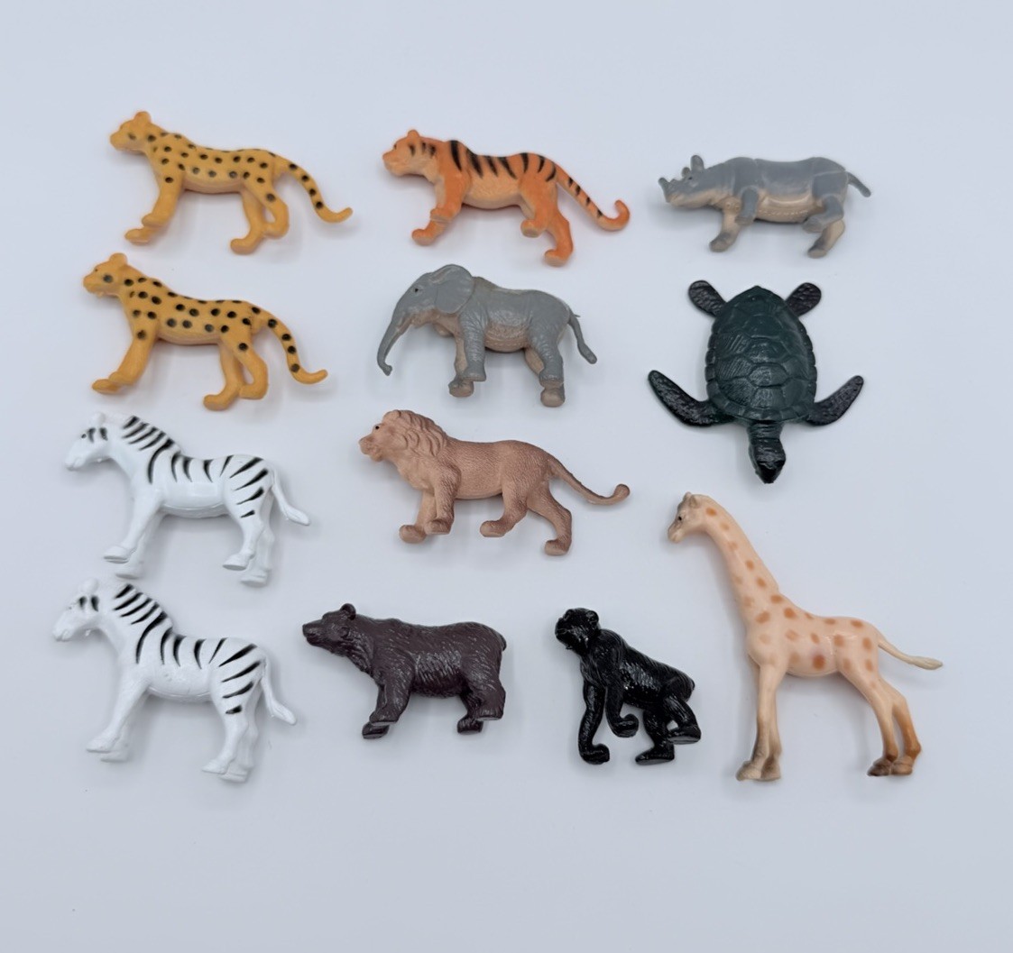 Lot of 12 Small Plastic Toy Wild Animal Figurines approx 1″ – 2.5″ length