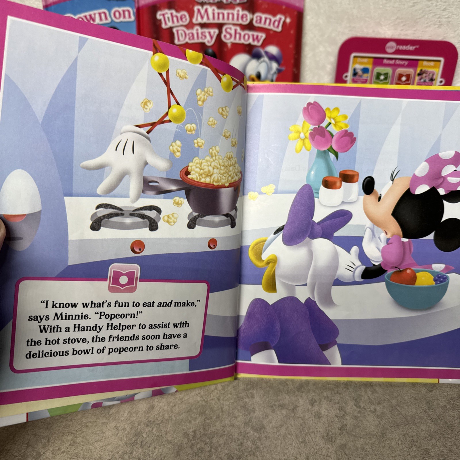 Disney Junior Minnie Mouse Friends Me Reader Electronic Storybook 7 Books US5