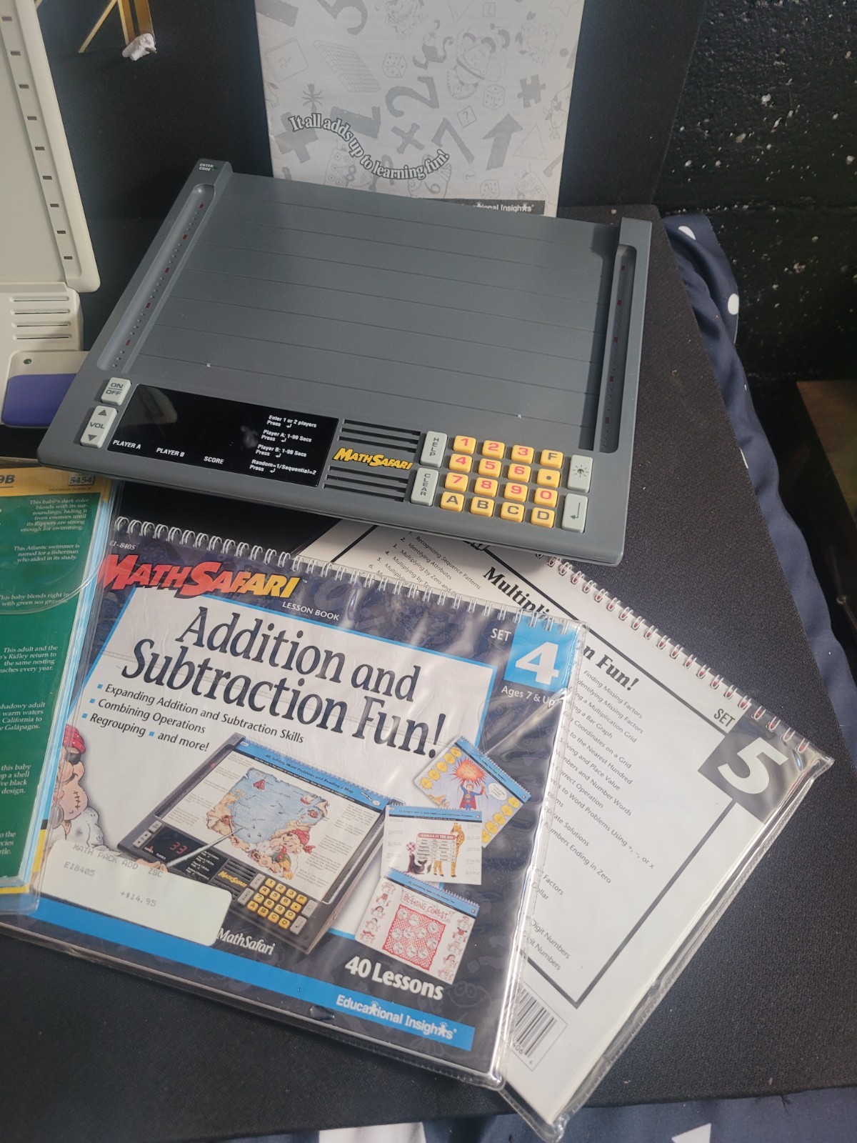 Vintage GeoSafari Electronic Learning Game EI 8865 w Bag 4 Complete Card Sets !!