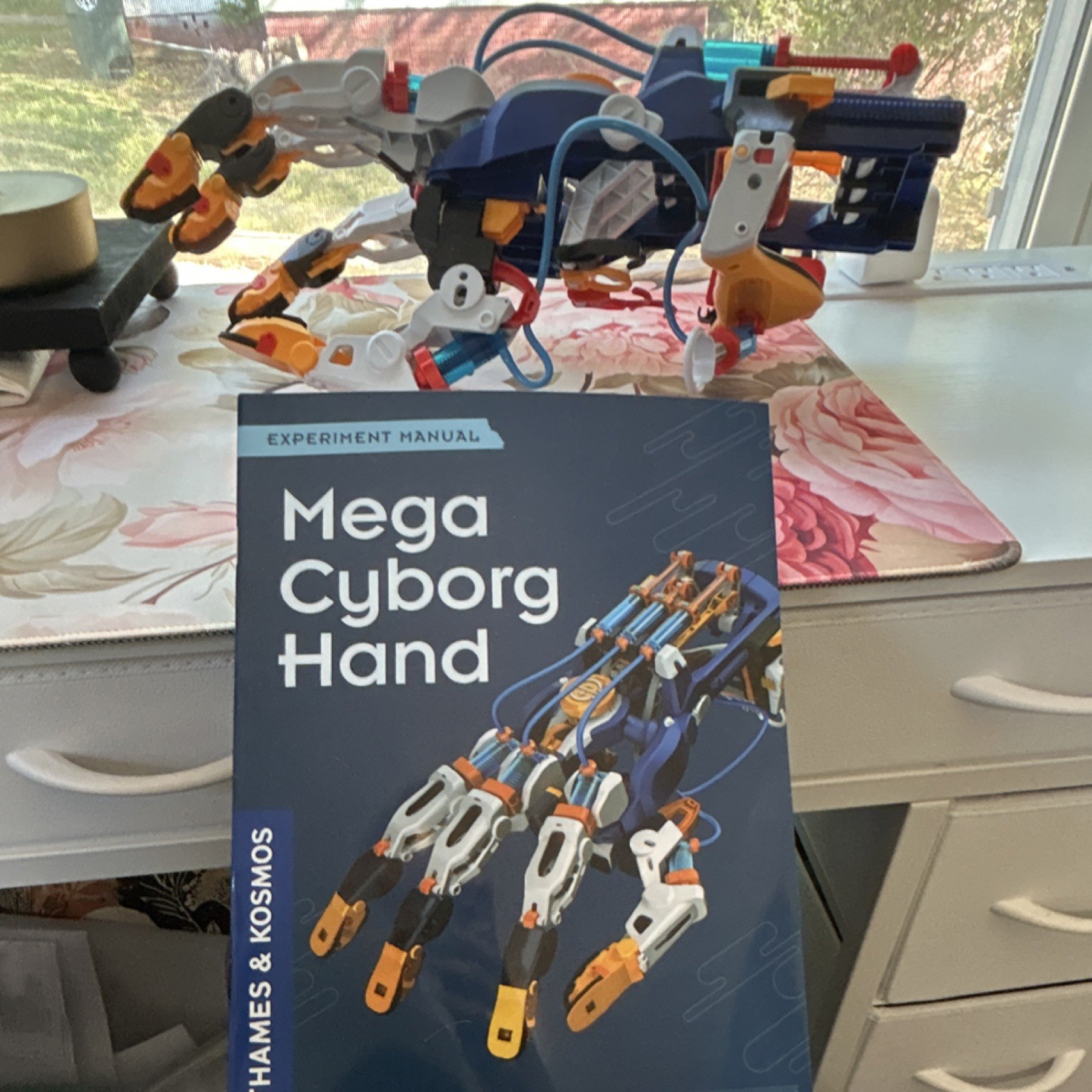 Thames & Kosmos Mega Cyborg Hand Science Educational Toy Kit 8-16 Years