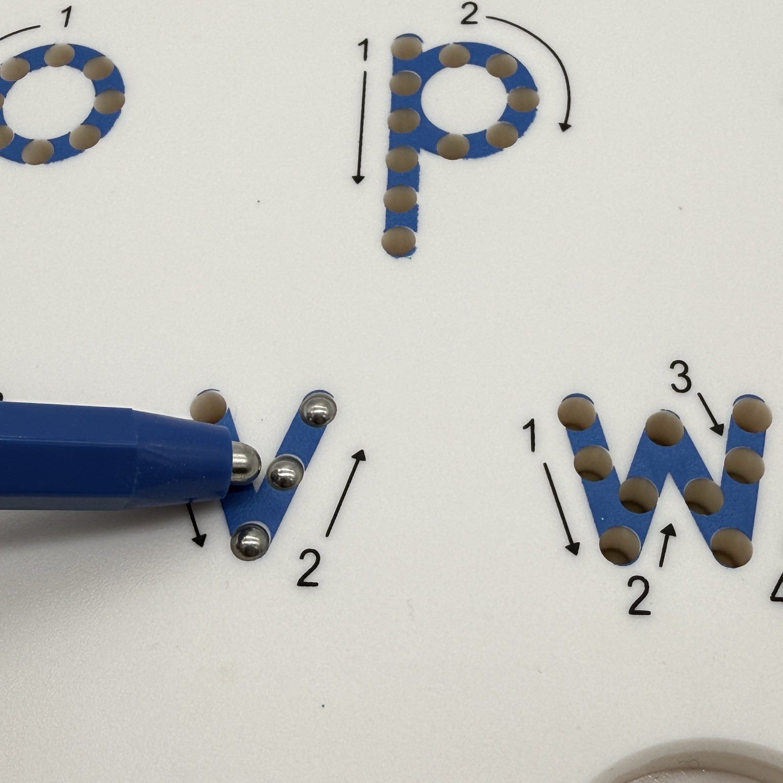 Kid O Magnatab Alphabet Letter Tracing Magnetic Pen Learning Toy Lot of 2 EUC