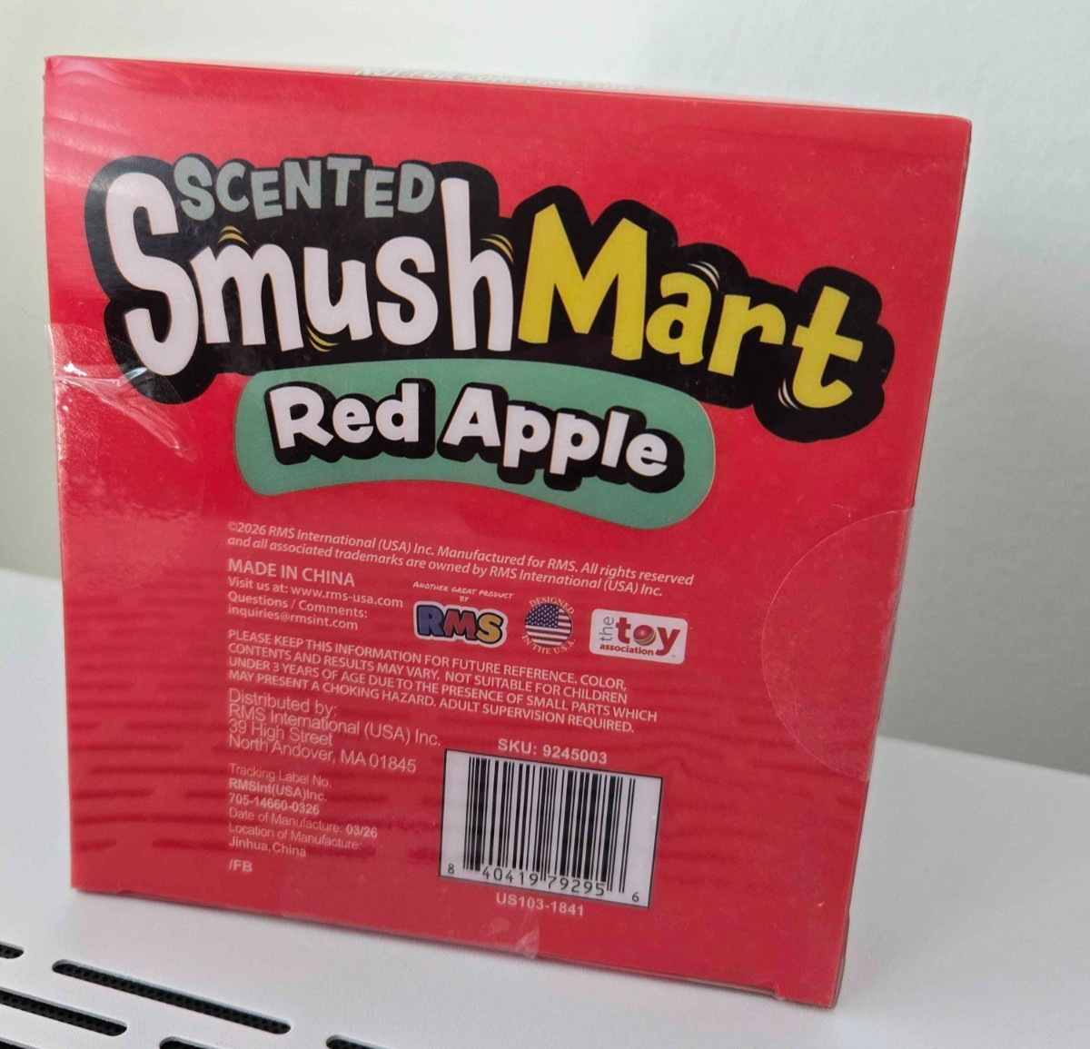 NEW! Crazy Fun RSM SmushMart Scented Red Apple Squishy Squeeze Toy Ages 6+