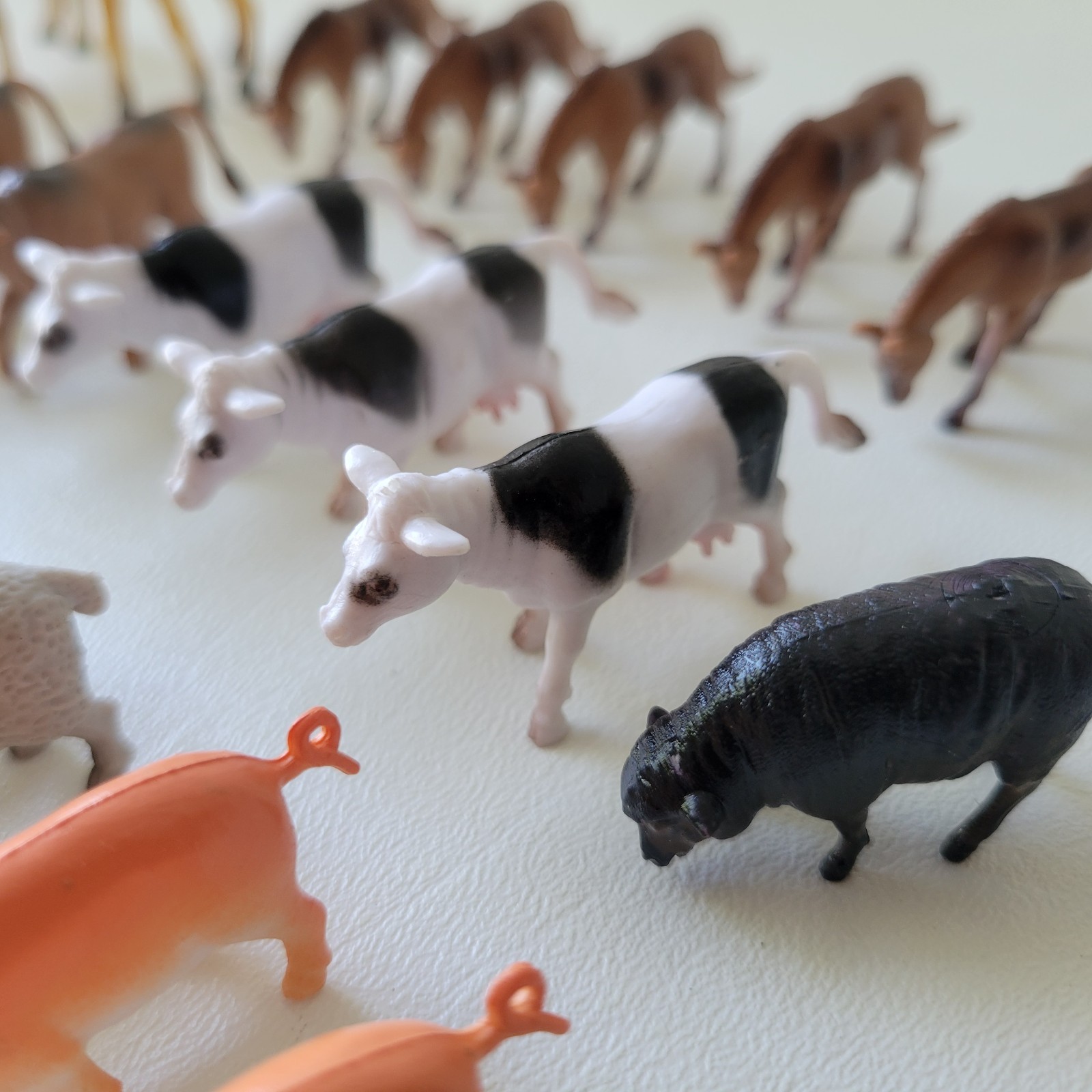 30pc Farm Animal Mini Figures: 7 Branded (Britains, Ertl, Jarman) + 23 Unbranded