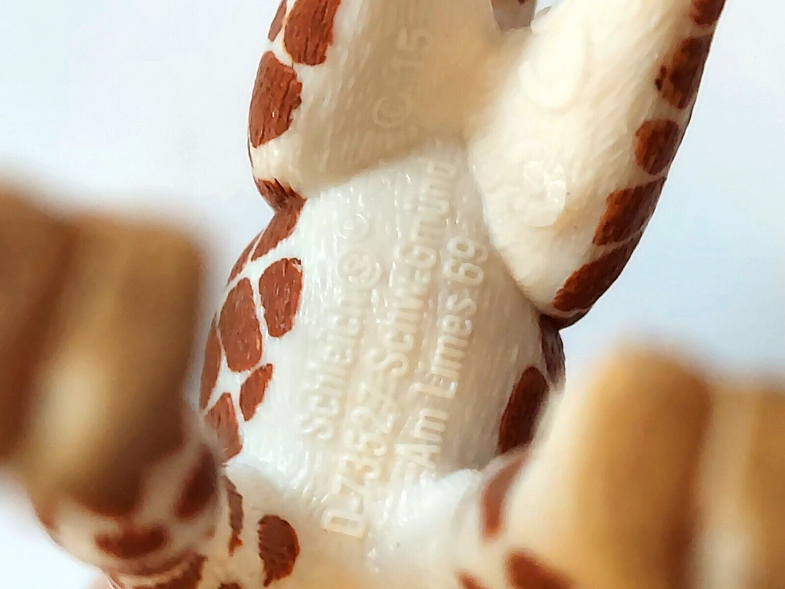 Schleich Calf Giraffe Wildlife Animal Figure 2015 D-73527 Am Limes.