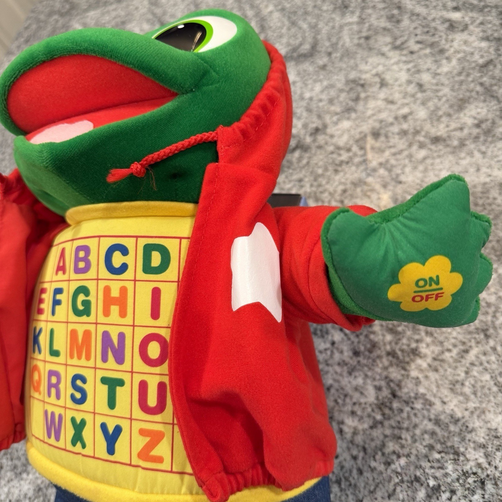 2000 LeapFrog- Read & Sing Little Leap- ABC Interactive Plush Tested/Works Sings