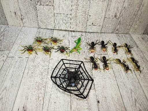 Vtg Lot Of 15 Rubber Plastic Creepy Bugs Insects Ants Flies Spider Toys