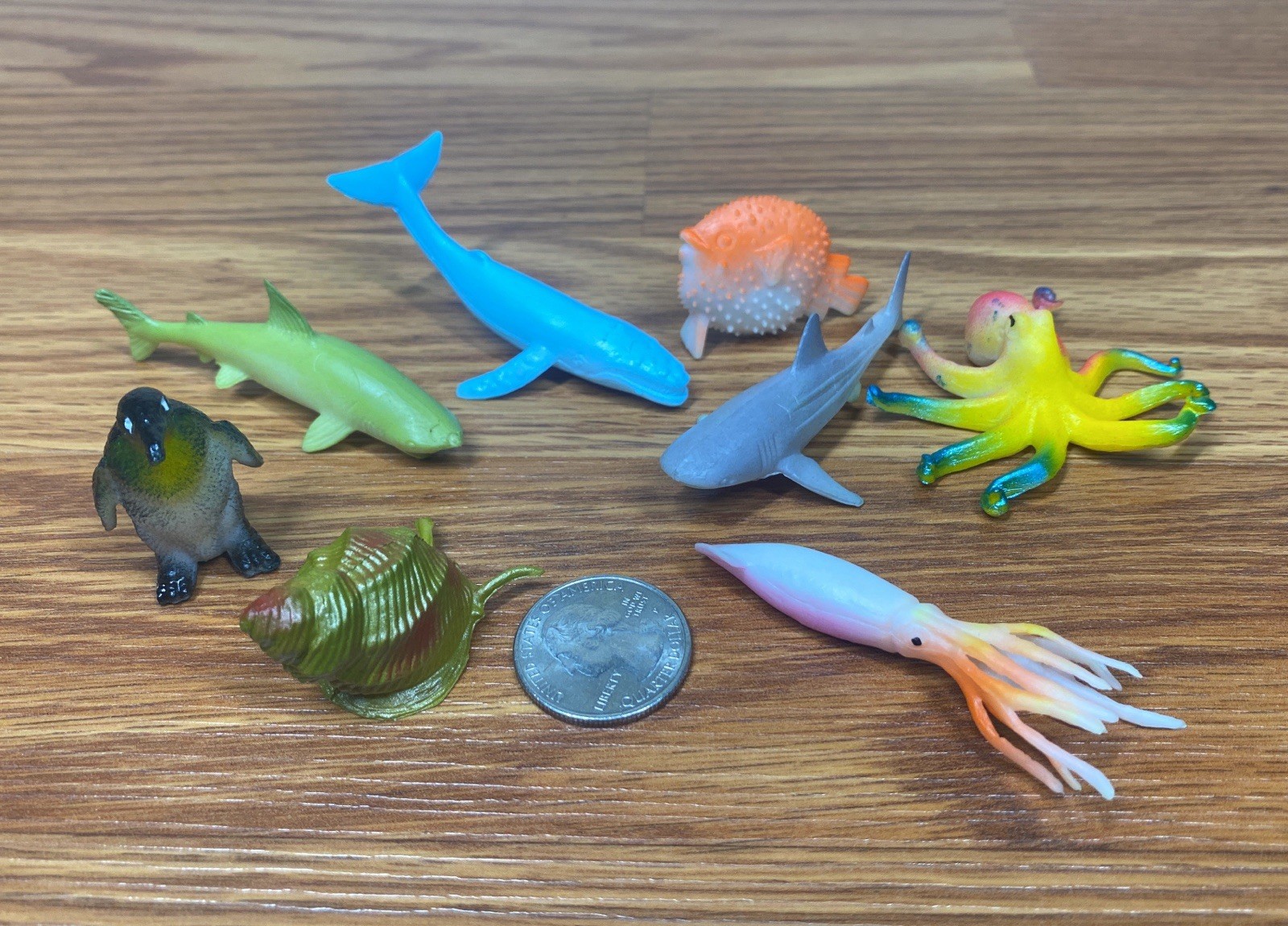 Lot of 40 Sea Creatures Fish Ocean Animal Plastic Rubber Miniature Figures