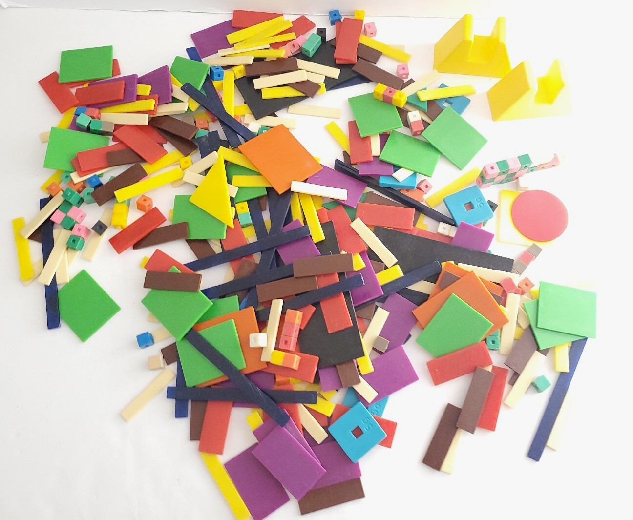 Bag Of Learning Resources Plastic Building Shapes Gears Parts and Pieces
