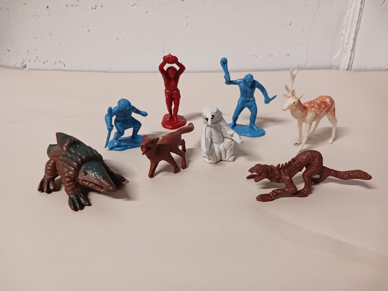 Vintage Prehistoric Collection of 8 Animals and People Plastic Toys