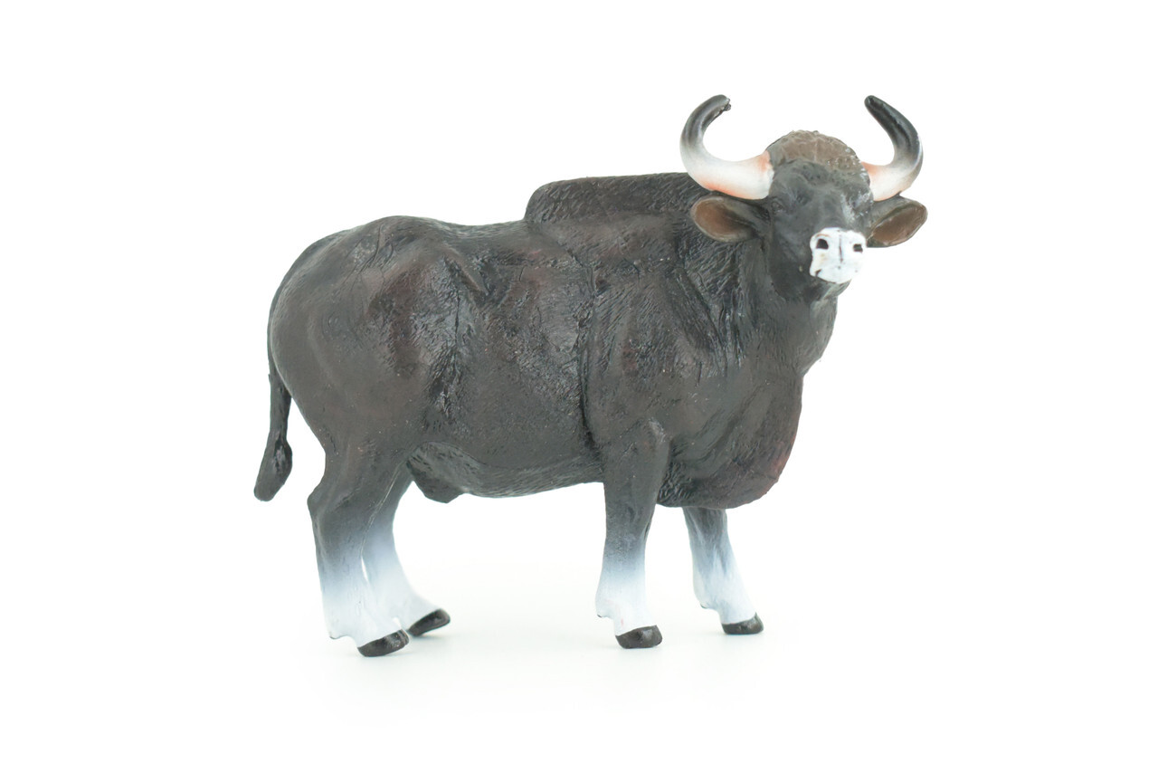 Gaur Bull Toy, Black, Realistic Hand Painted Rubber Cow, 6 Inches CH937 BB206