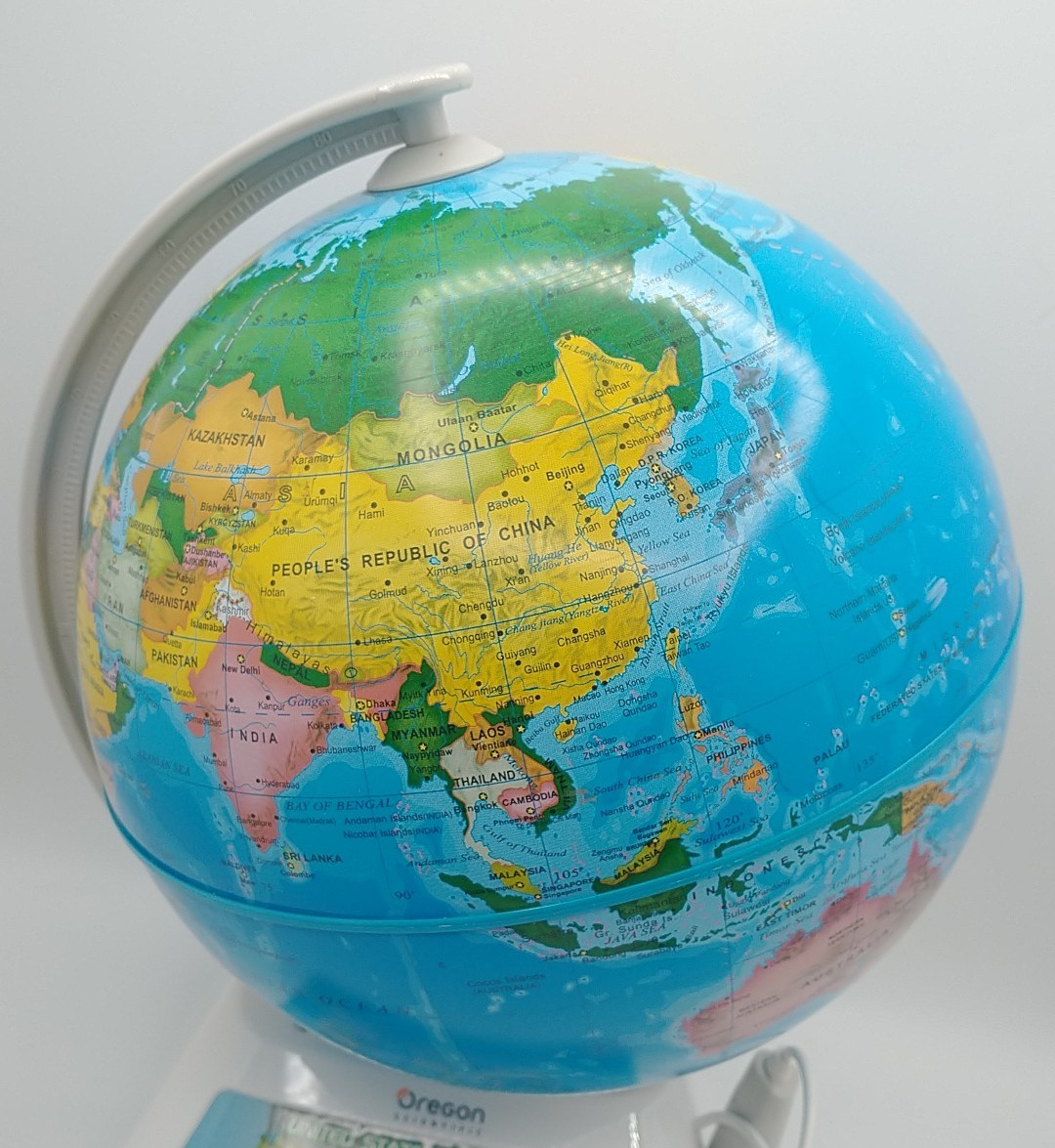 Oregon Scientific Smart Globe Educational Homeschool SG268R