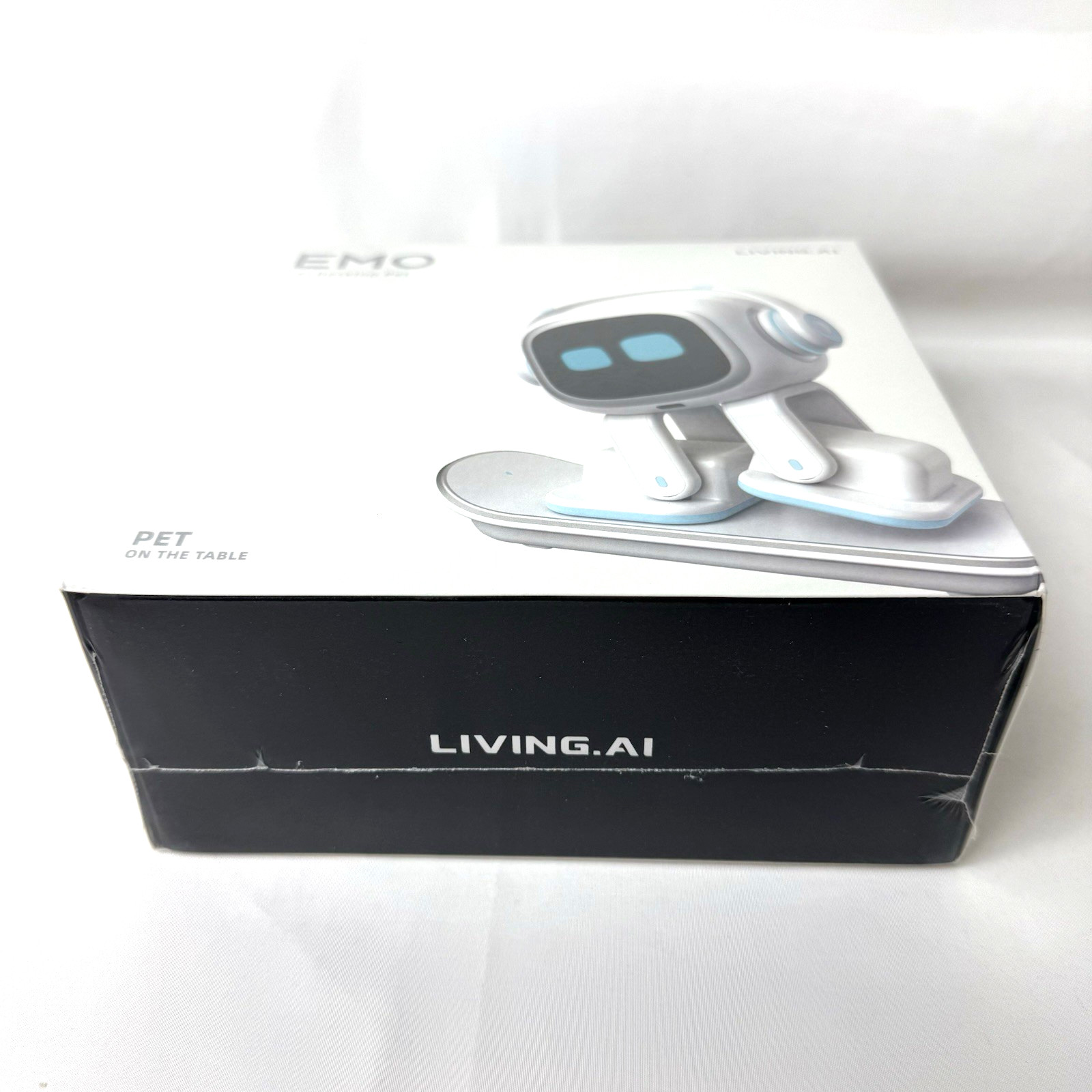 EMO Living Ai White Desktop Robot Pet