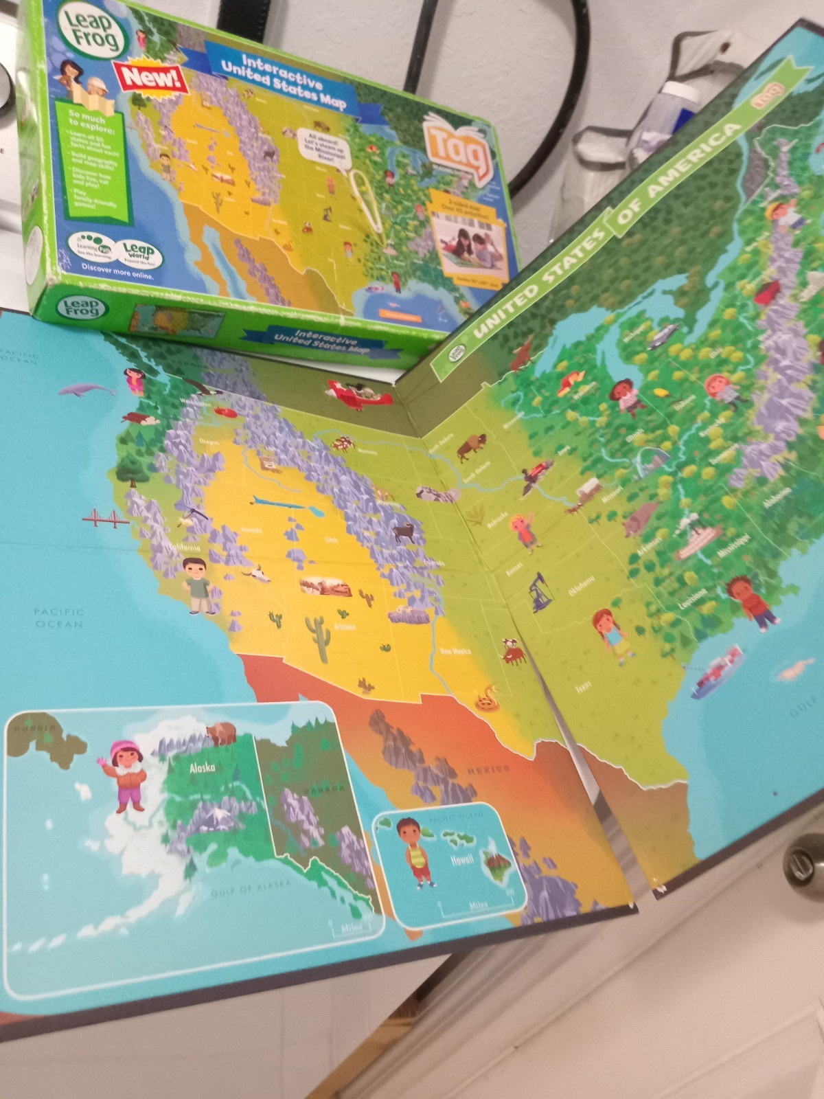 LeapFrog Tag Reading System Bundle- 2 Pens-Case- 4 Books – Map-cables-car Charge