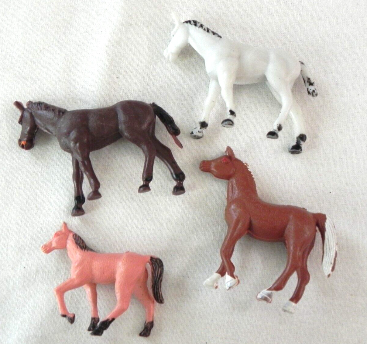Set of 4 Horses toy farm animals Pink Pony unknown vintage Singapore Hong