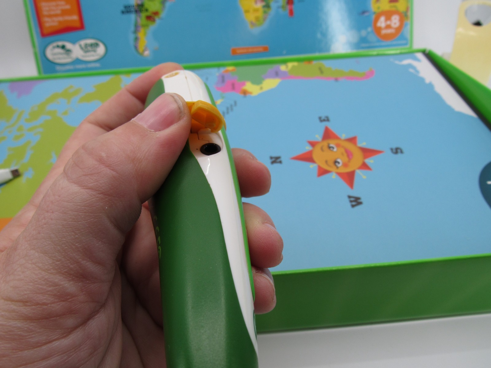 Leap Frog Interactive World Map 2 Sided Tag Read System Pen Included