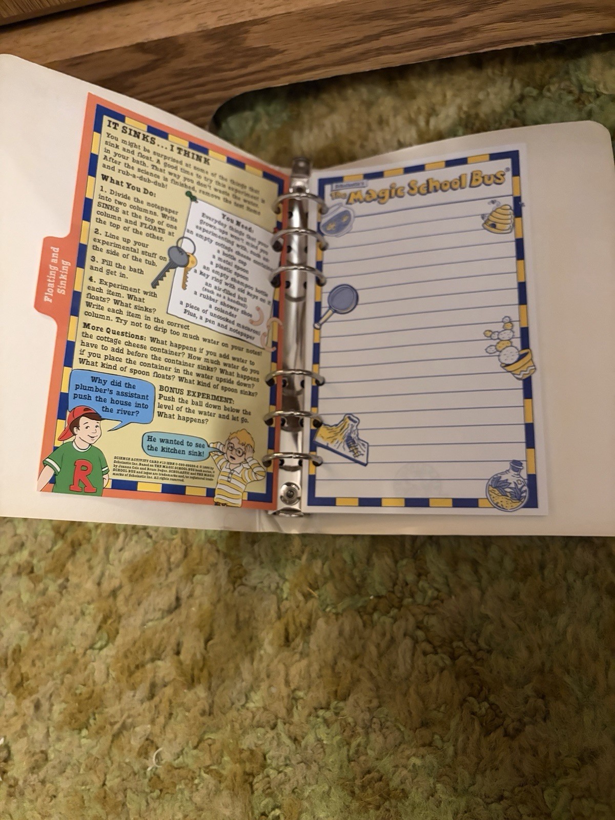 Scholastic 1995 the Magic School Bus Notebook Binder with Floating & Sinking Tab