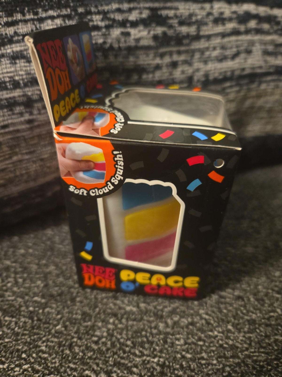 Needoh Peace O’ Cake Multi-Color Sensory Toy for Kids Nee Doh Cake AUTHENTIC