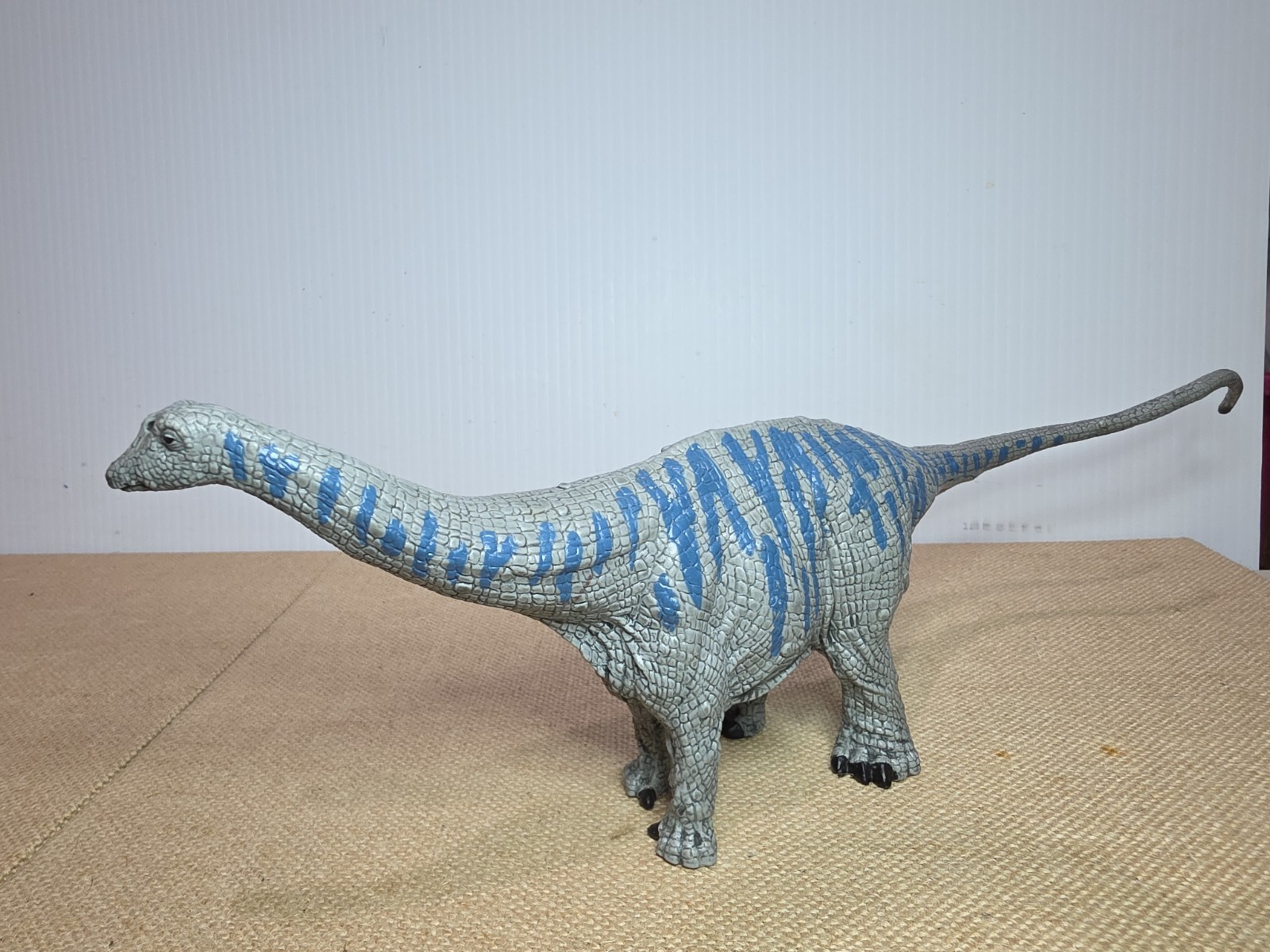 Schleich 20′ Brontosaurus Gray Blue Prehistoric Long Neck Dinosaur Figurine