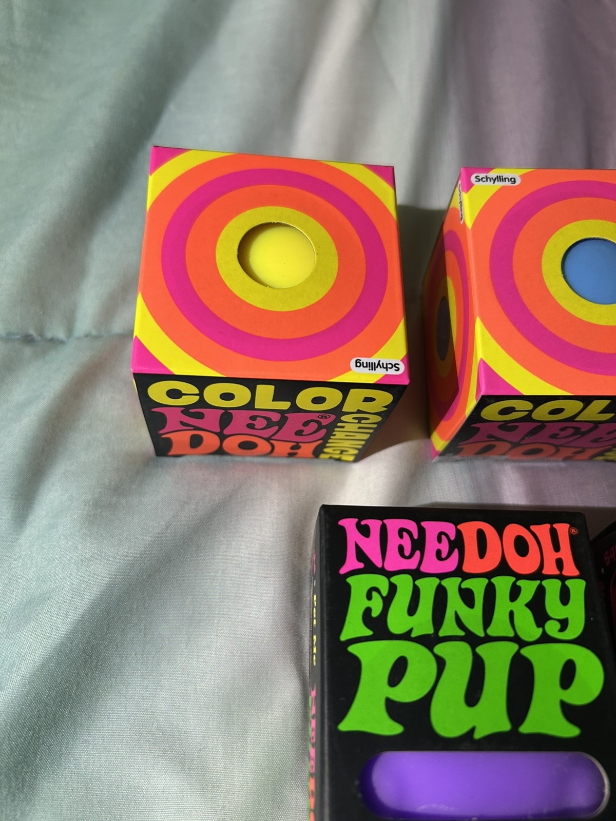 Lot of 5 Needohs Regular Funky Pups, Color Changing purple pink blue yellow