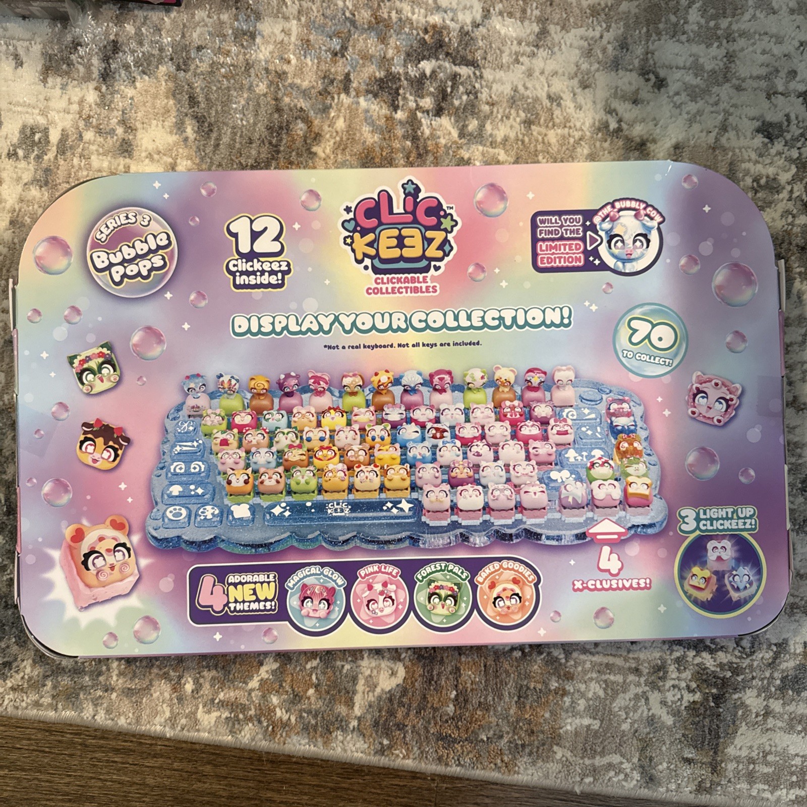 Clickeez Keyboard Mega Pack – Series 3 Bubble Pops includes 12 Clickeez IN HAND