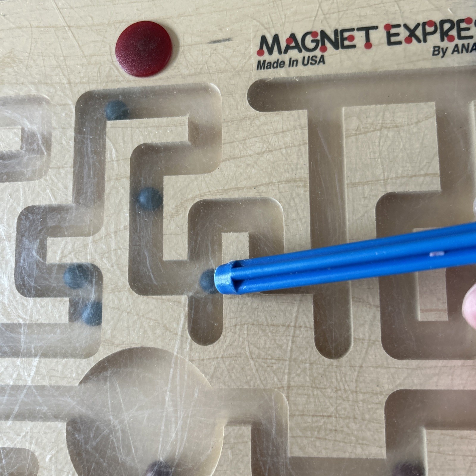 Magnet Express Magnetic Maze Red and Blue Wands 12×15″ Made in USA by Anatex