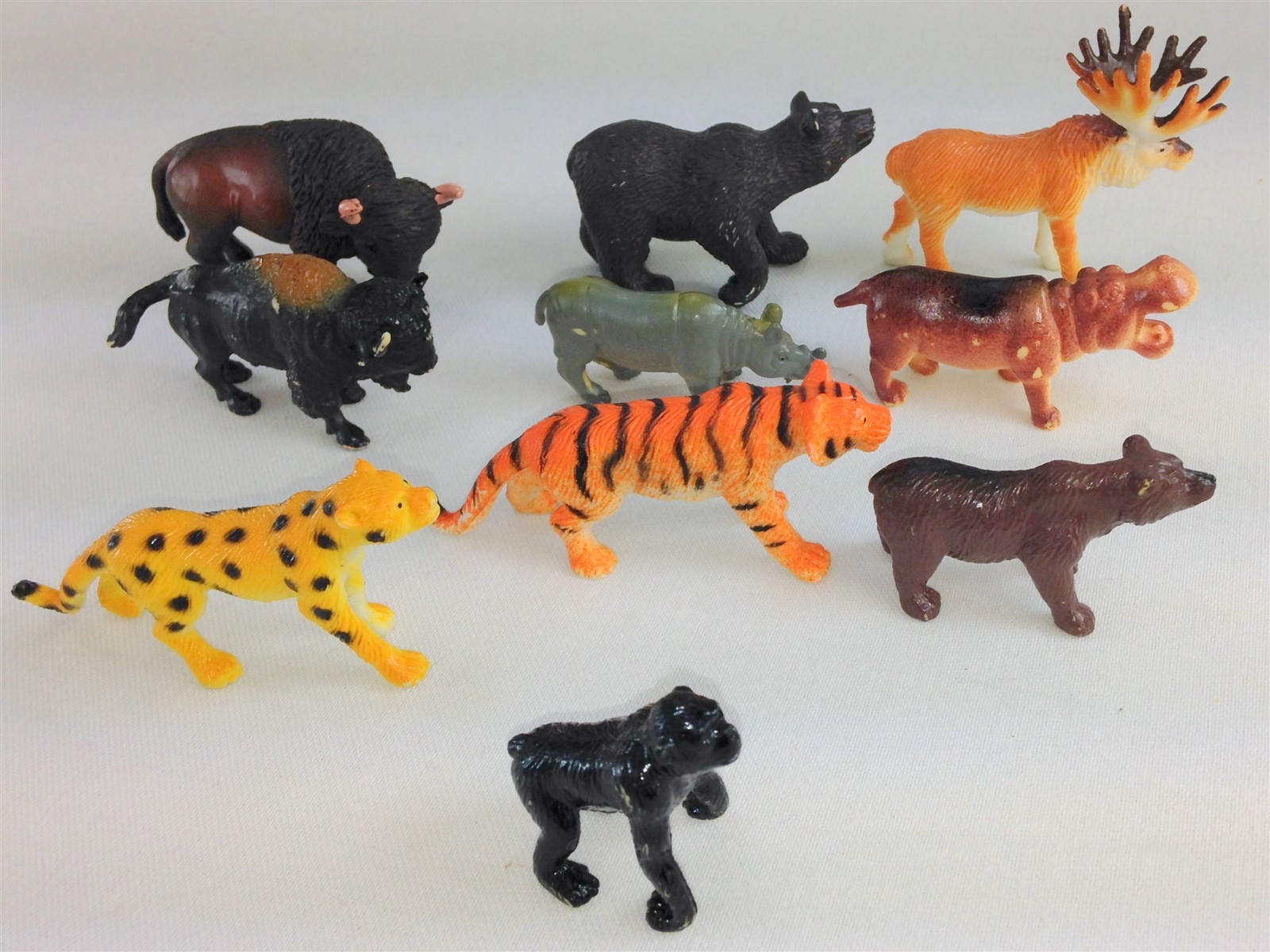 Lot of 10 Pocket Sized Travel Toys Wild Animals Hard Rubber 2.25″ Diorama School