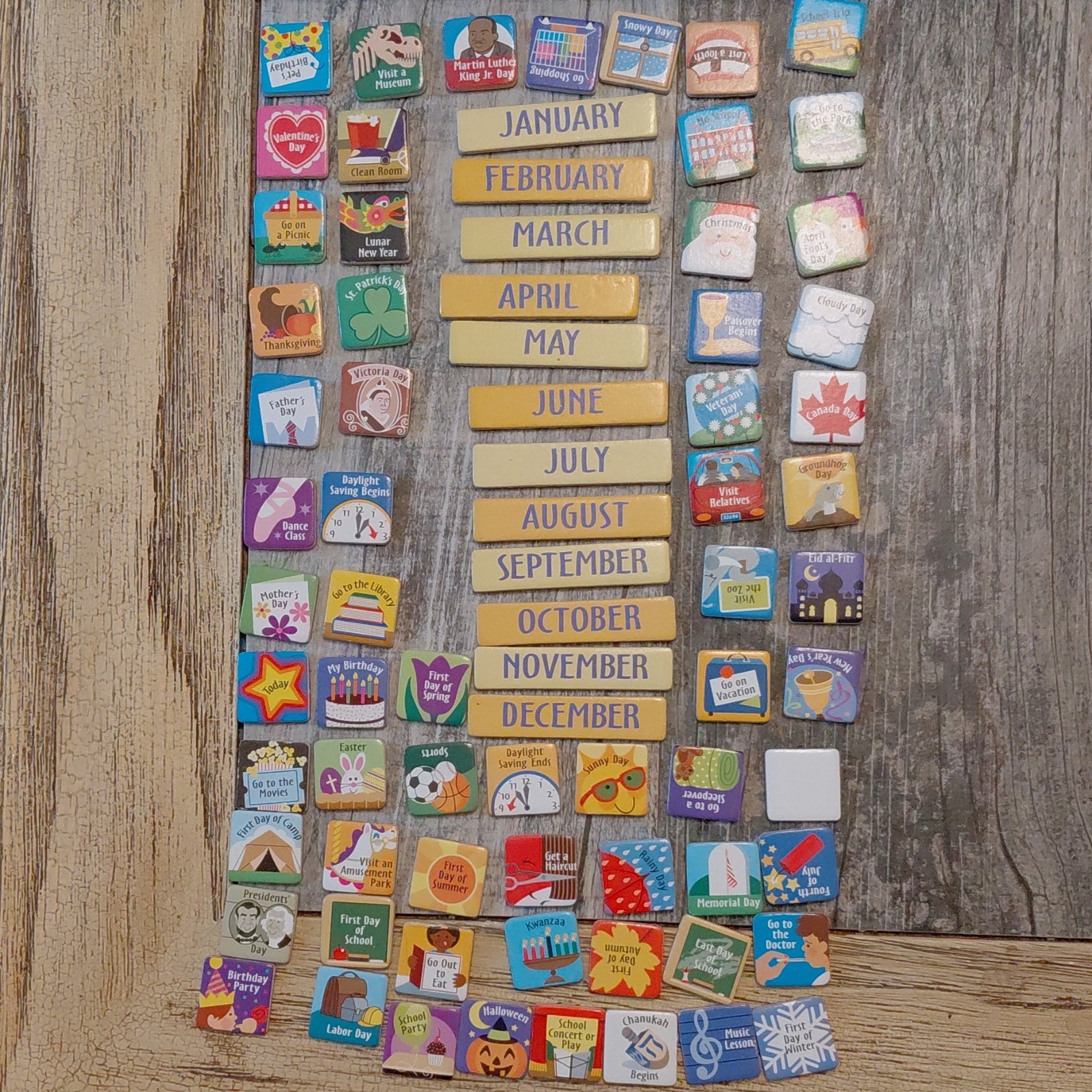 Melissa & Doug Monthly Magnetic Calendar Board Set w/ Magnets Ages 3-7