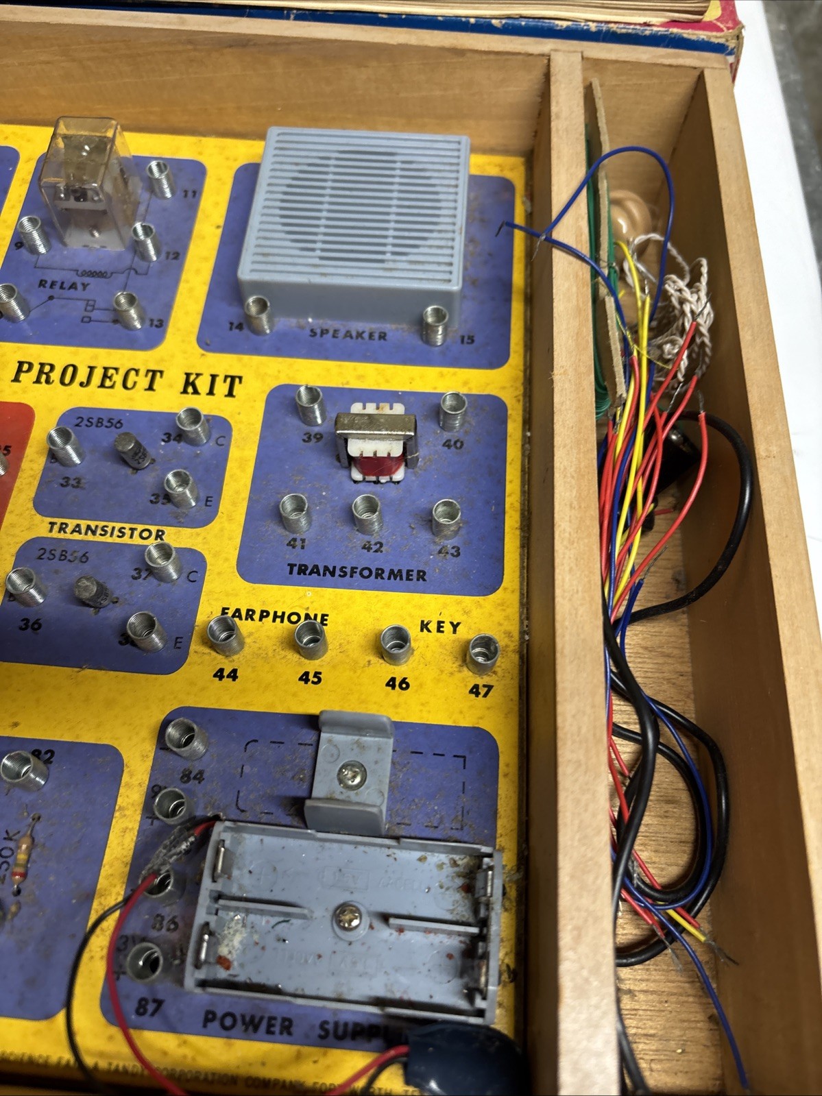 Two Science Fair Electronic Project Kits, 150 And One And 101 28–220 And 28–248