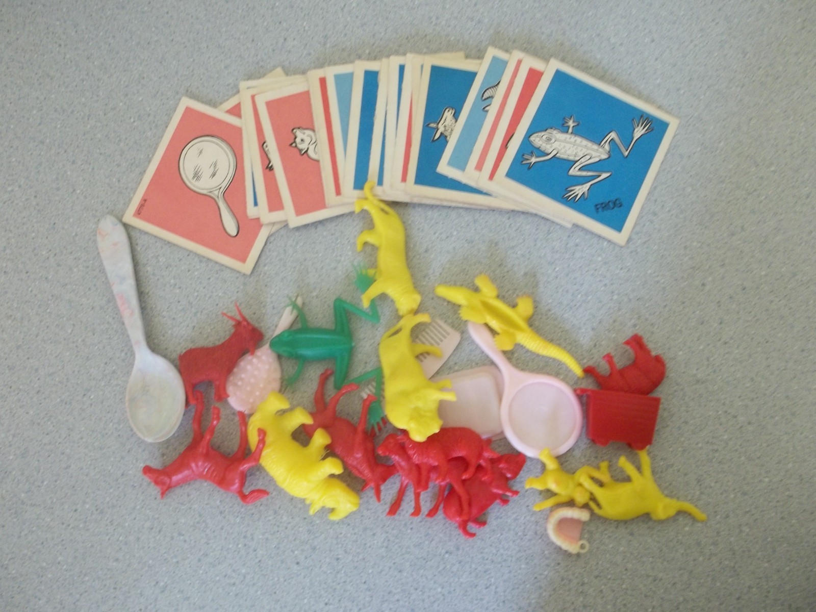 Animals card matching game Vintage Animals and other figures
