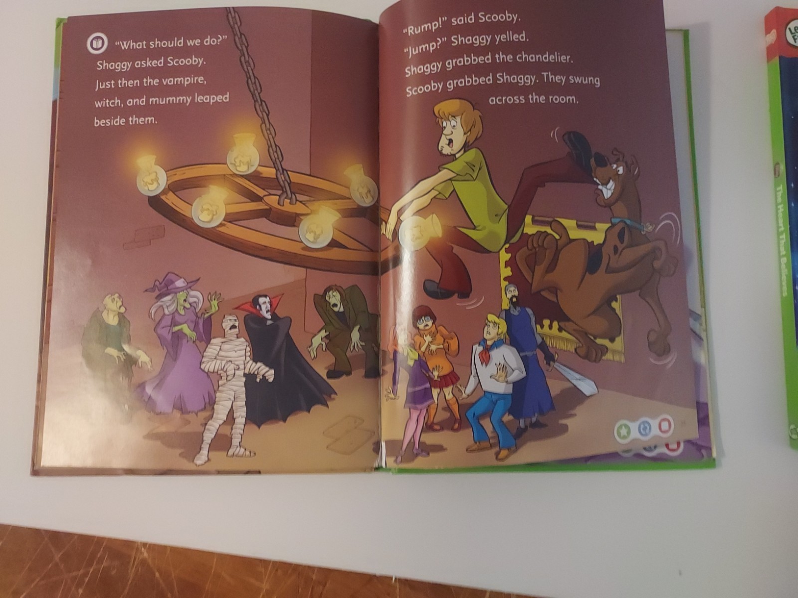 Leap Frog SCOOBY-DOO! Shinny Spooky Knights (Works on both Tag and Leapreader)