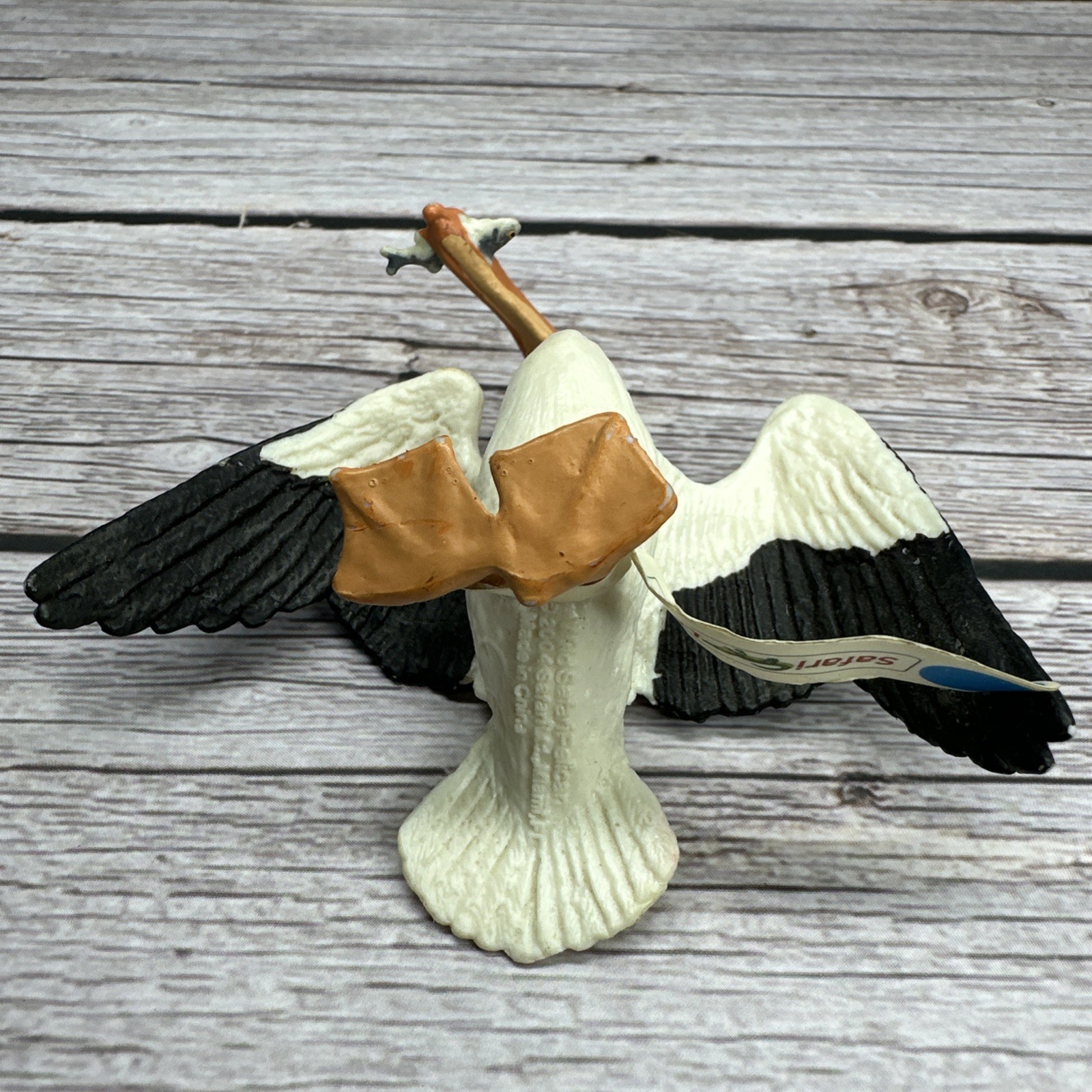 Safari Ltd PELICAN w/FISH Bird Figure 2004 Retired