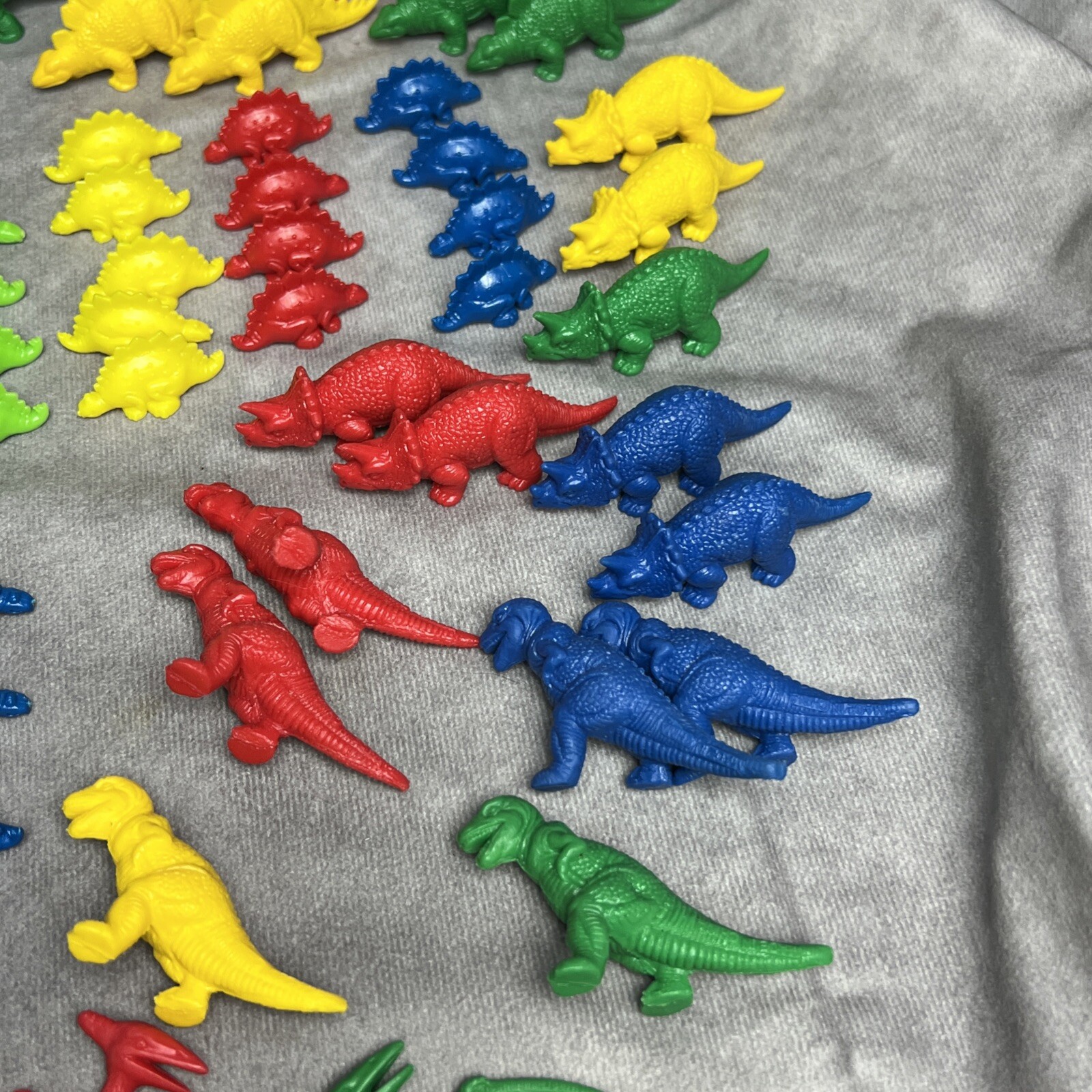 Macmillan Early Skills Dinosaur Counters Manipulative Ages 4 & Up Vtg B14