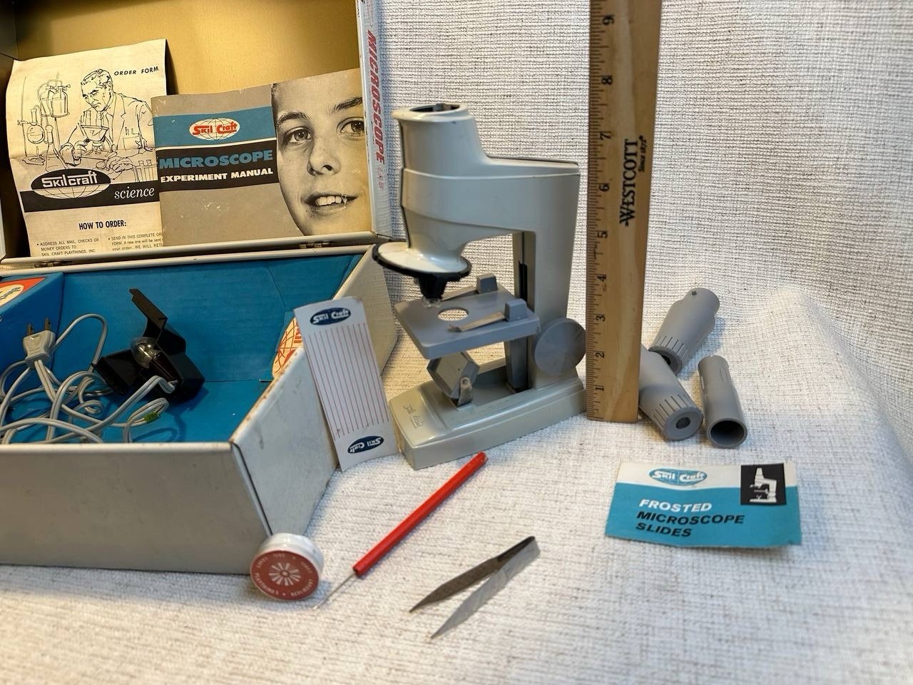 Skil Craft Microscope Lab Set 1960s Vintage Metal Case w/ Accessories 030-6-76